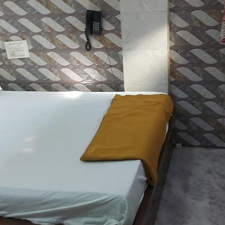 נאווי מומבאי Glitz Hotels Sai Guest House - Nr Inorbit Mall Vashi מראה חיצוני תמונה