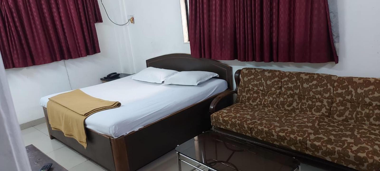 נאווי מומבאי Glitz Hotels Sai Guest House - Nr Inorbit Mall Vashi מראה חיצוני תמונה
