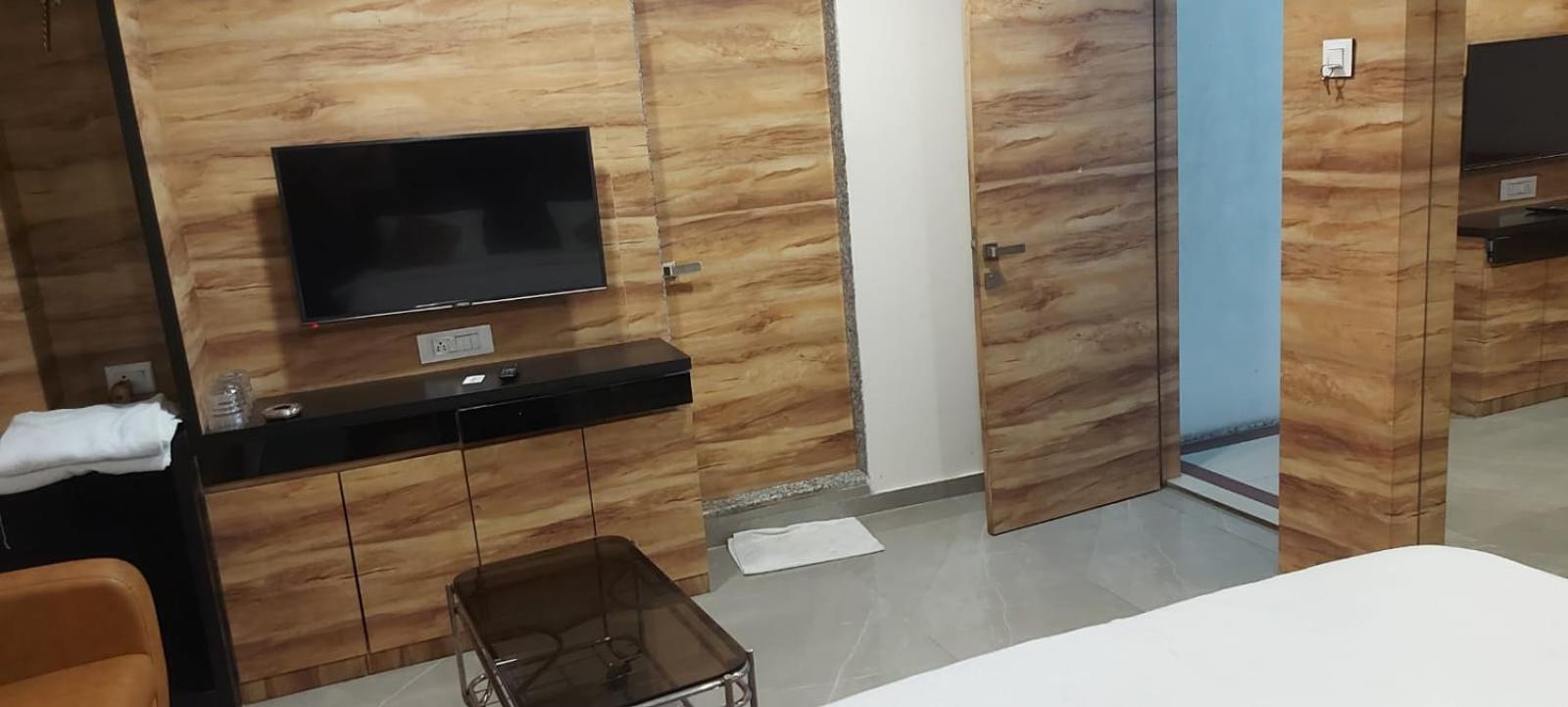 נאווי מומבאי Glitz Hotels Sai Guest House - Nr Inorbit Mall Vashi מראה חיצוני תמונה