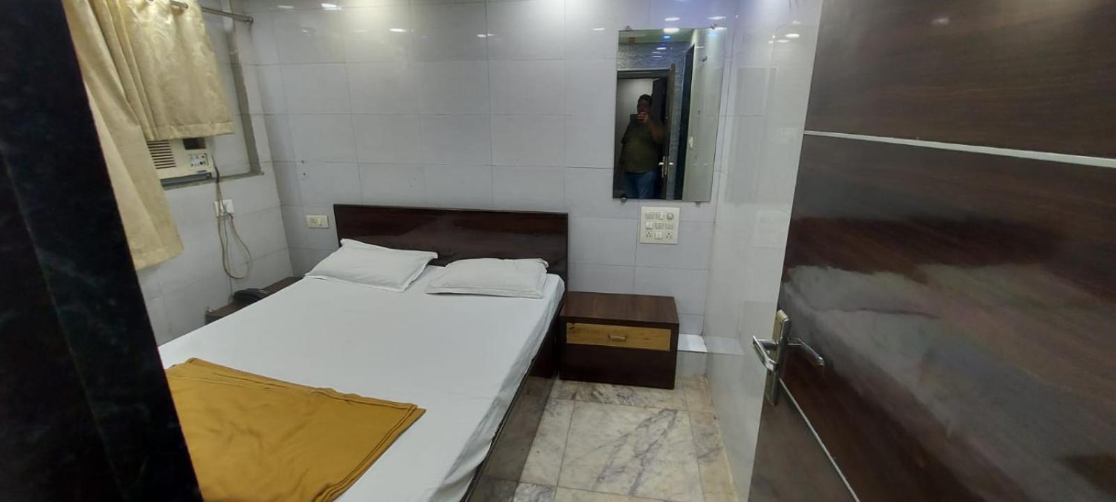 נאווי מומבאי Glitz Hotels Sai Guest House - Nr Inorbit Mall Vashi מראה חיצוני תמונה