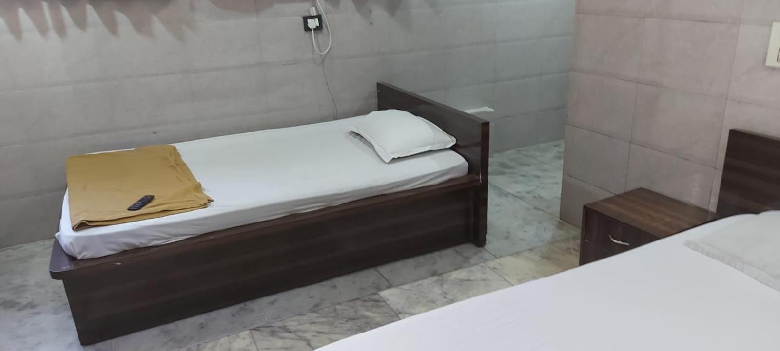 נאווי מומבאי Glitz Hotels Sai Guest House - Nr Inorbit Mall Vashi מראה חיצוני תמונה